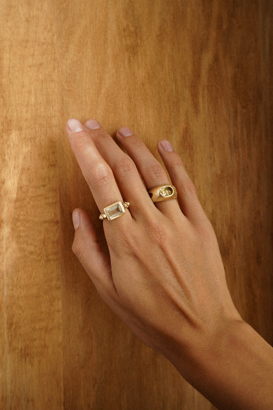 Sling Ring • 14k