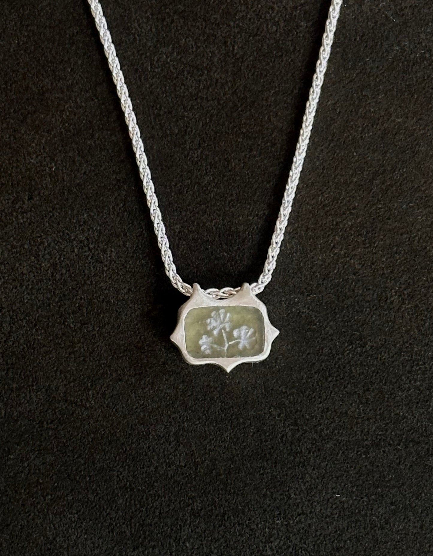 Geranium Pendant